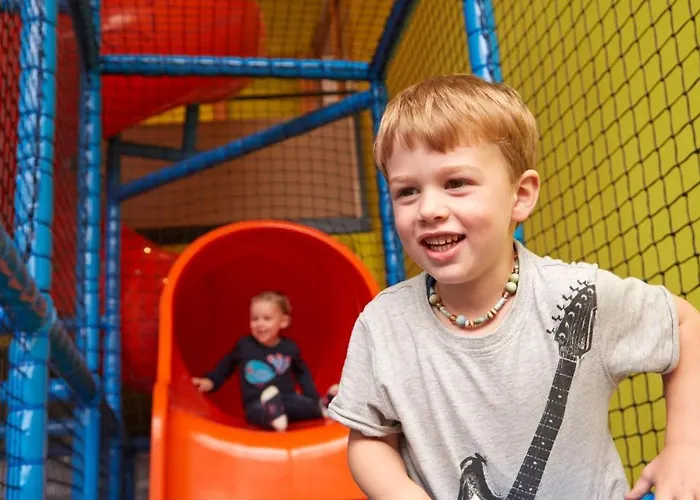 Youth بيت شباب